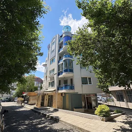 Sunny 内塞伯尔